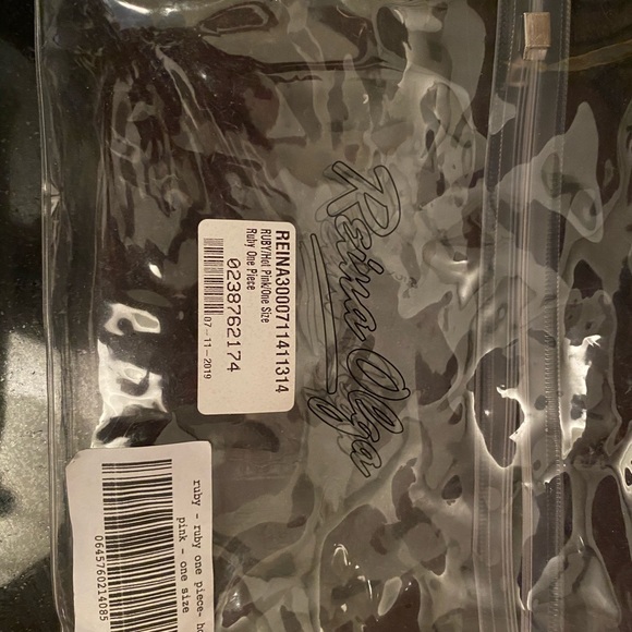 Reina Olga Ruby Scrunch One Piece BNWT! - Picture 12 of 12